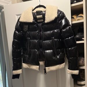 SAM SHERPA JACKET BLACK AND WHITE SIZE XS